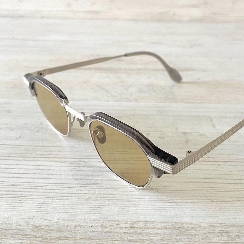 美品　kearny　　clear gray ＆ silver