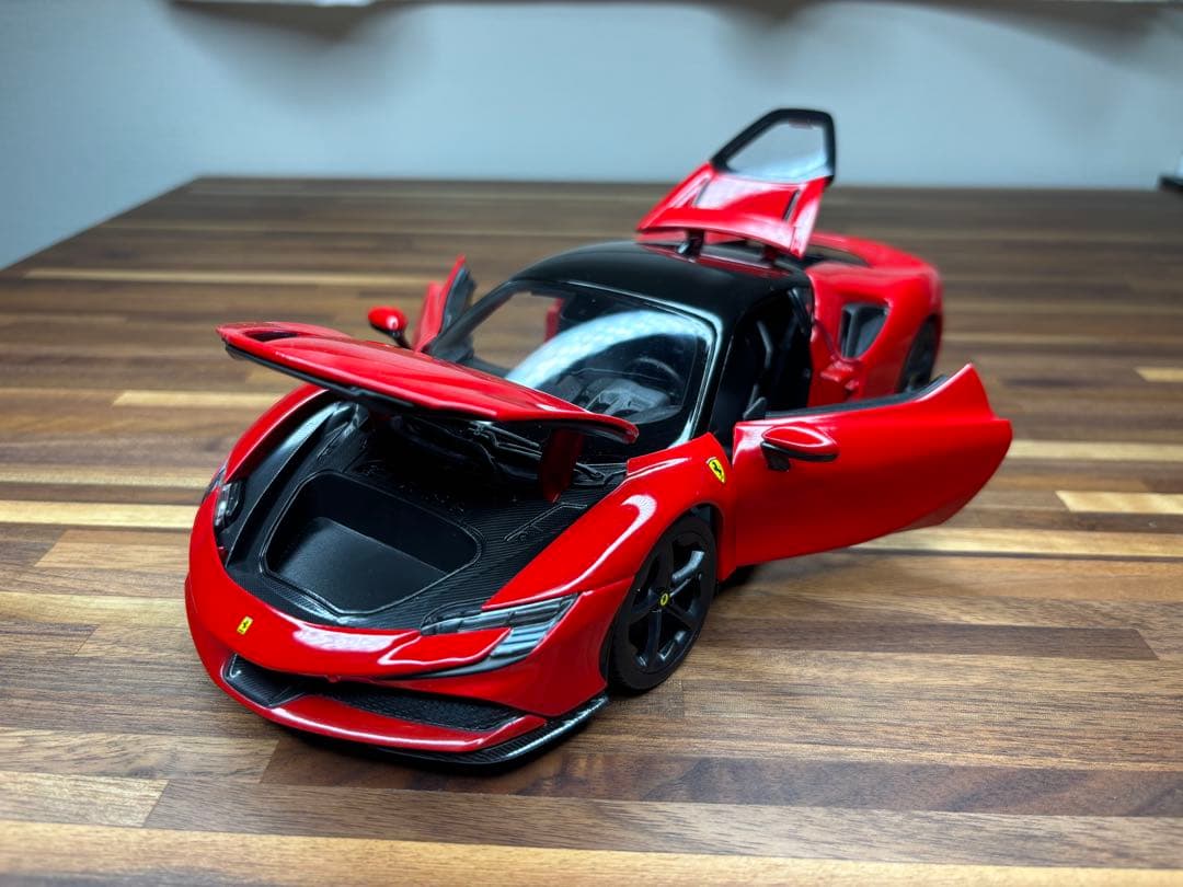 マイスト　1/18 SF90 Stradale