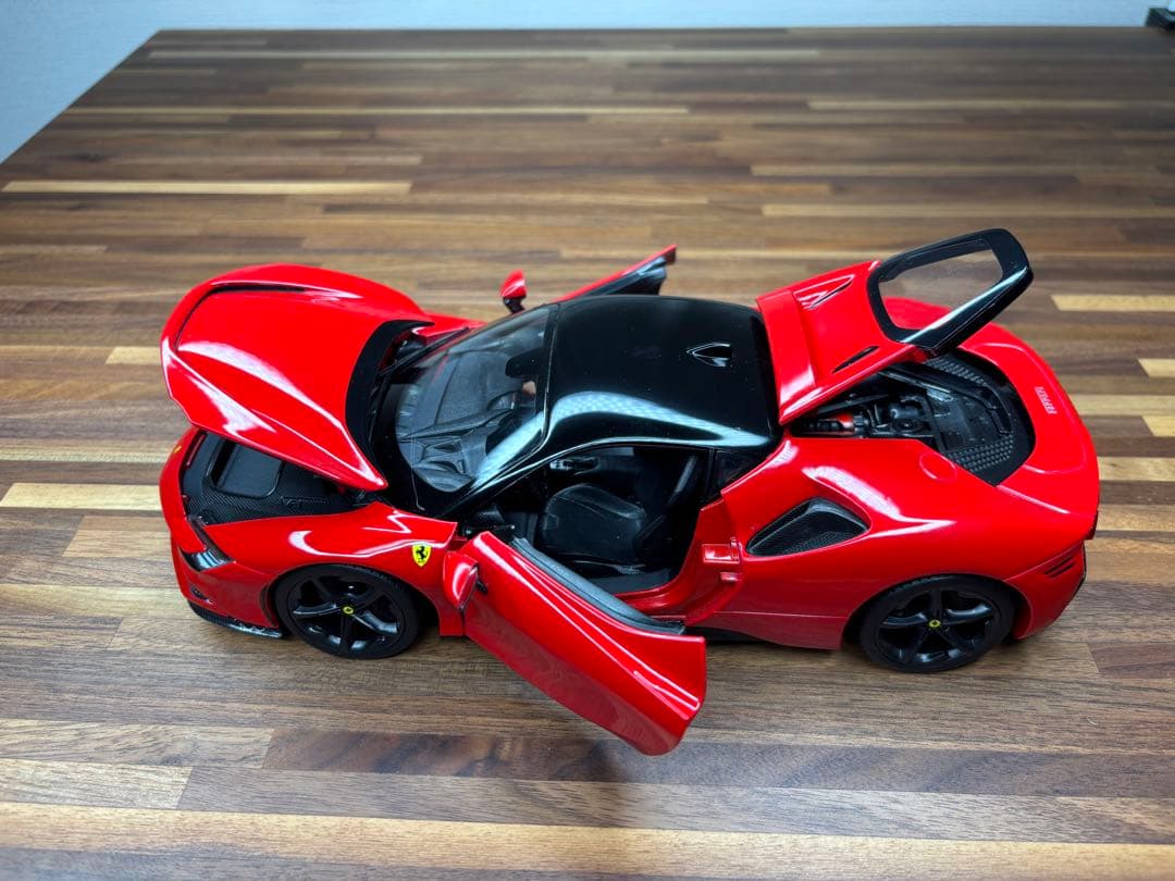 マイスト　1/18 SF90 Stradale