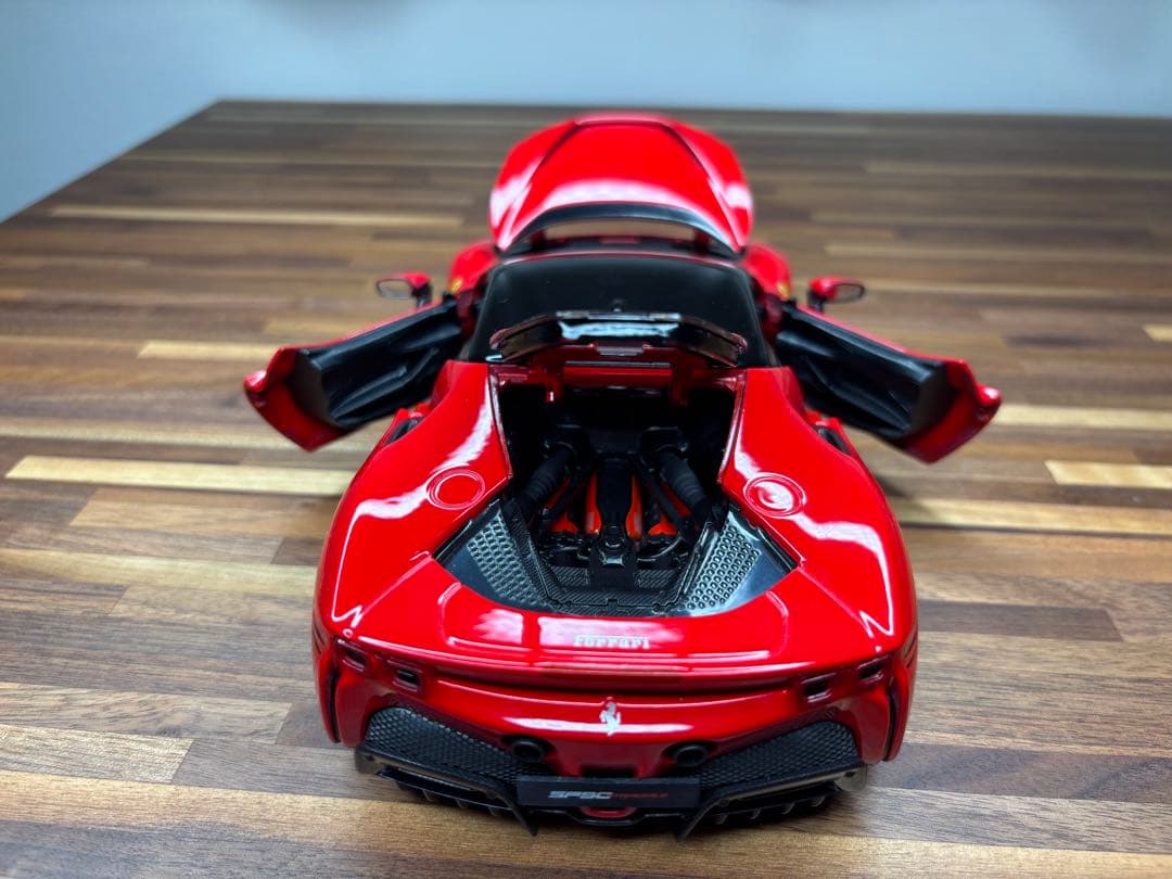 マイスト　1/18 SF90 Stradale
