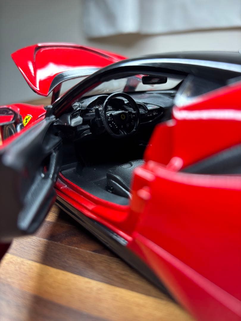 マイスト　1/18 SF90 Stradale