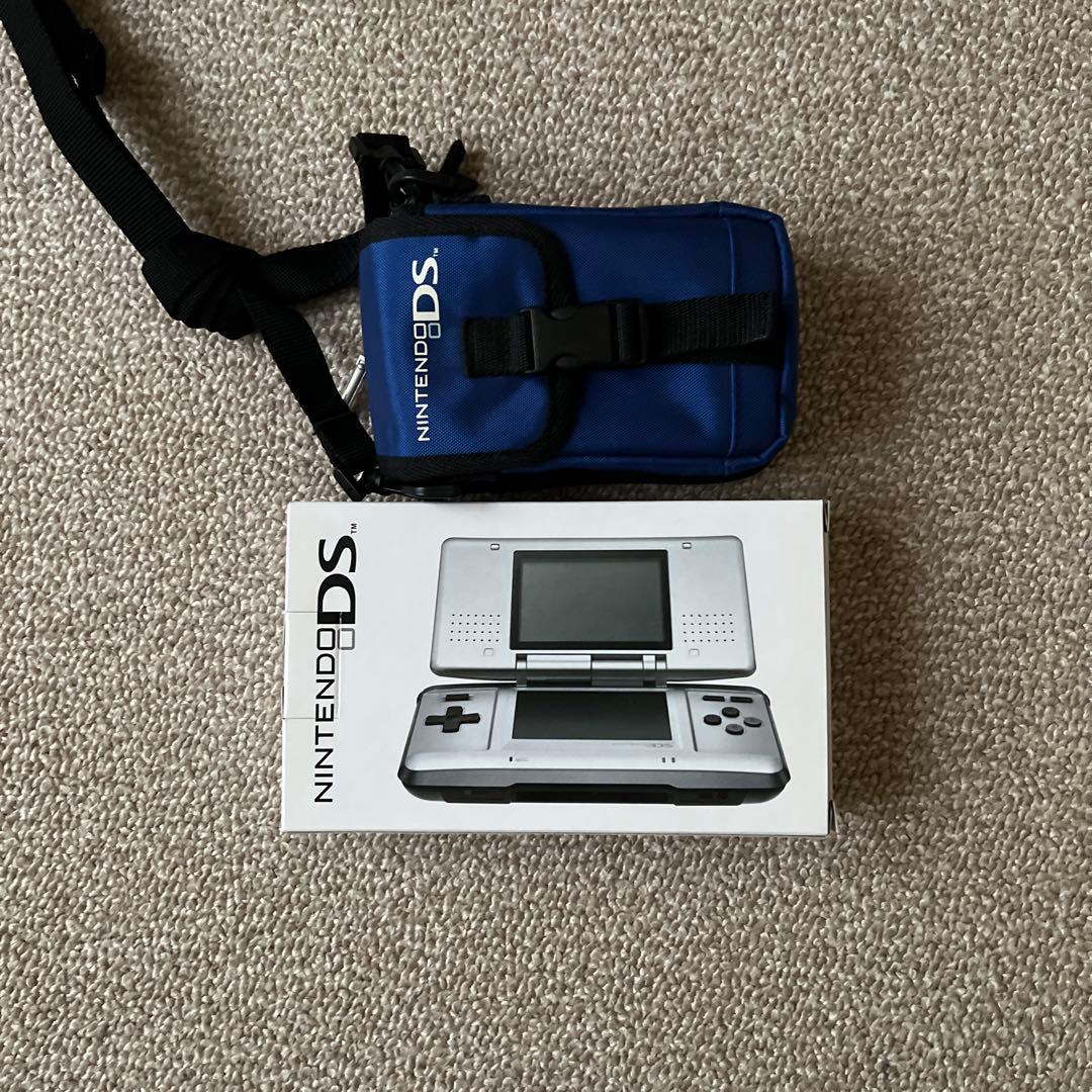Nintendo NINTENDO DS 専用ケース付き