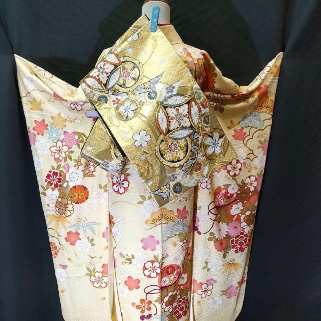 ピ*ー様 ‼️1万円以上お値下げ‼️ 振袖 クリーム色　薄黄色　花柄　古典柄　ゴ