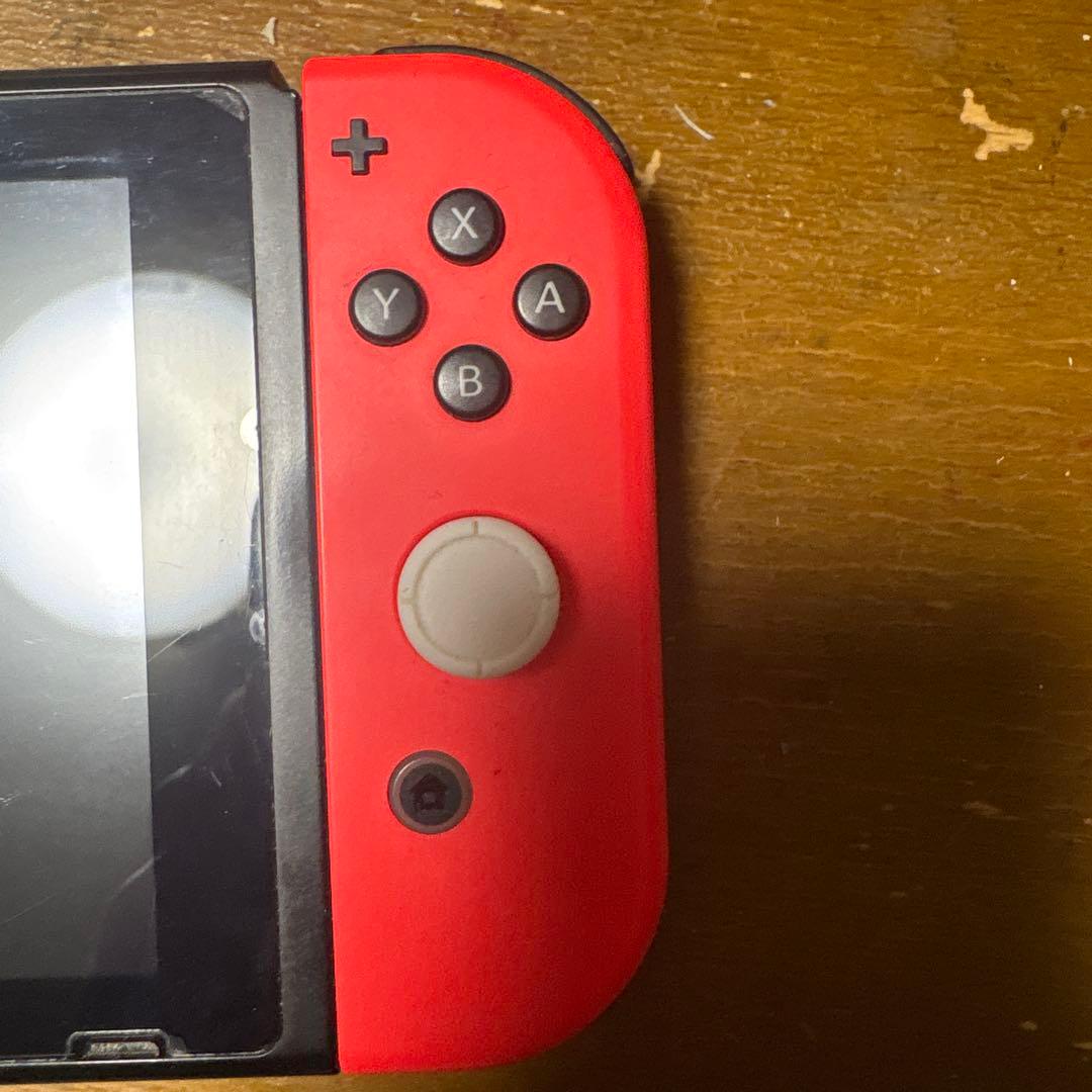 Nintendo Switch 本体 緑と赤のJoy-Con
