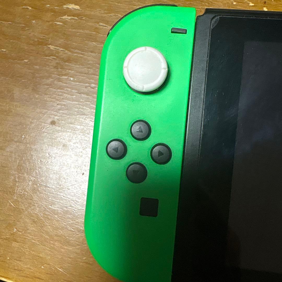 Nintendo Switch 本体 緑と赤のJoy-Con