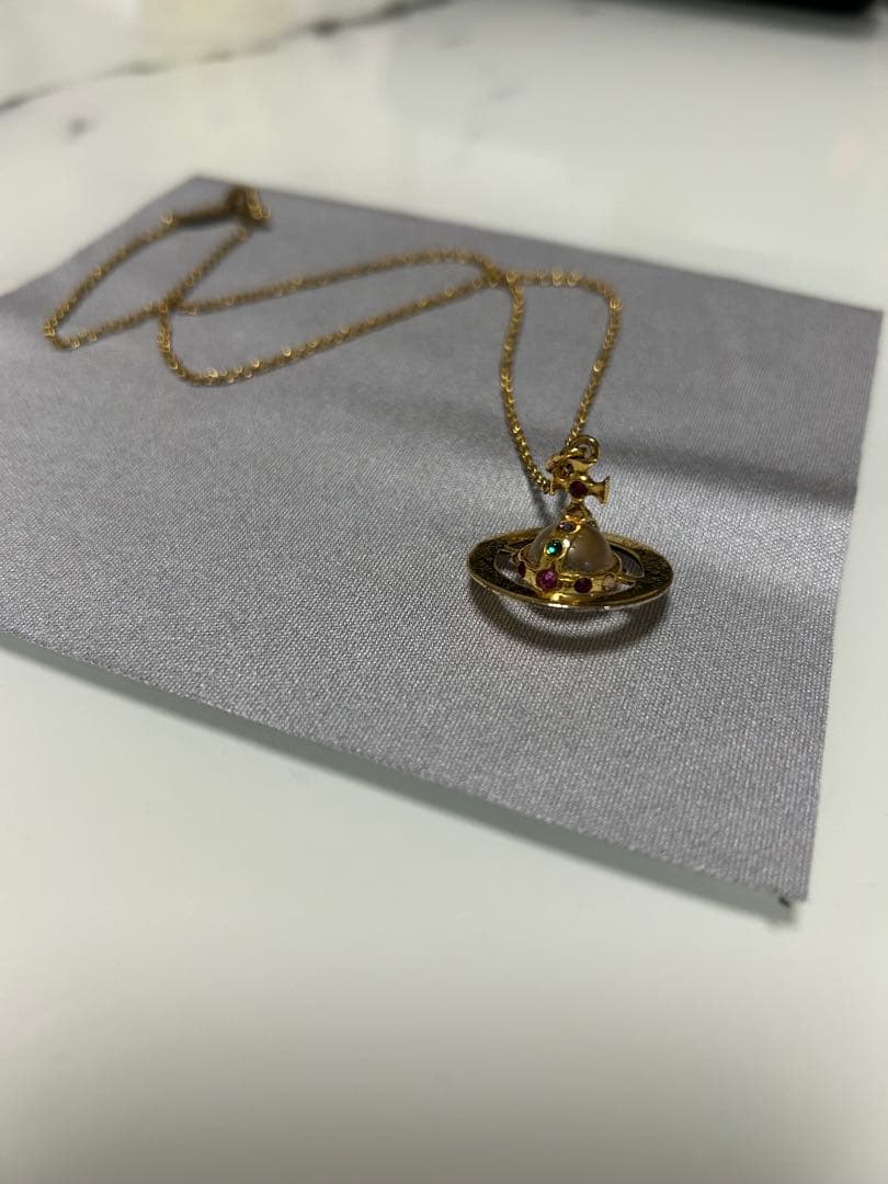 Vivienne Westwood オーブ ネックレス