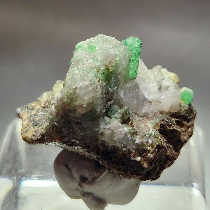 美品✨ムゾー鉱山産 エメラルド 母岩付き 結晶原石