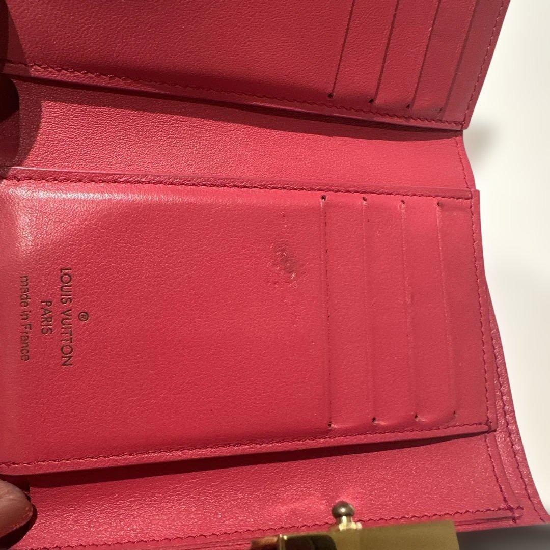 ルイヴィトン　LOUIS VUITTON 財布　ポルトフォイユ　カプシーヌ