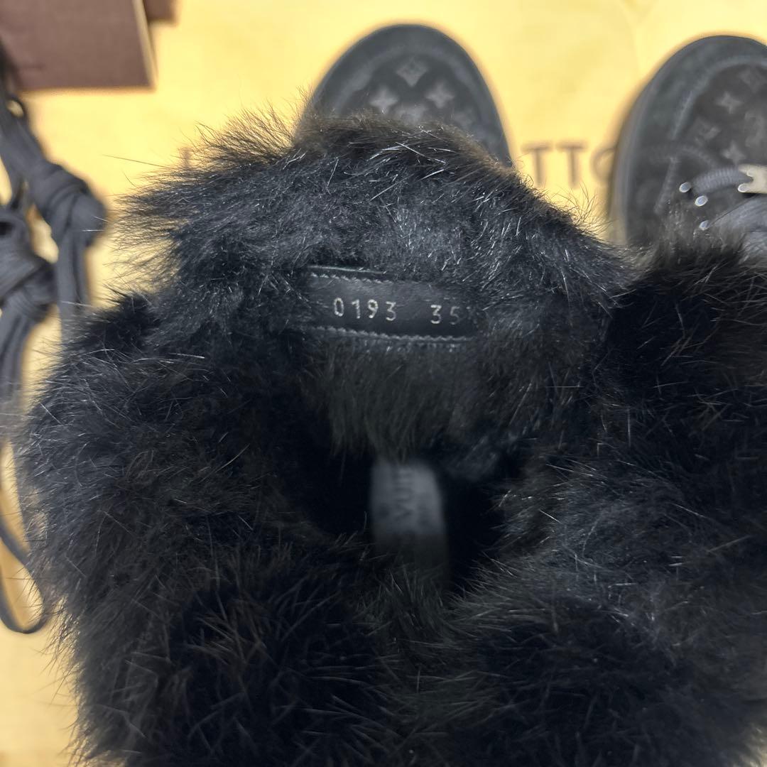 LOUIS VUITTON ルイヴィトンファーハイカットロゴスニーカー