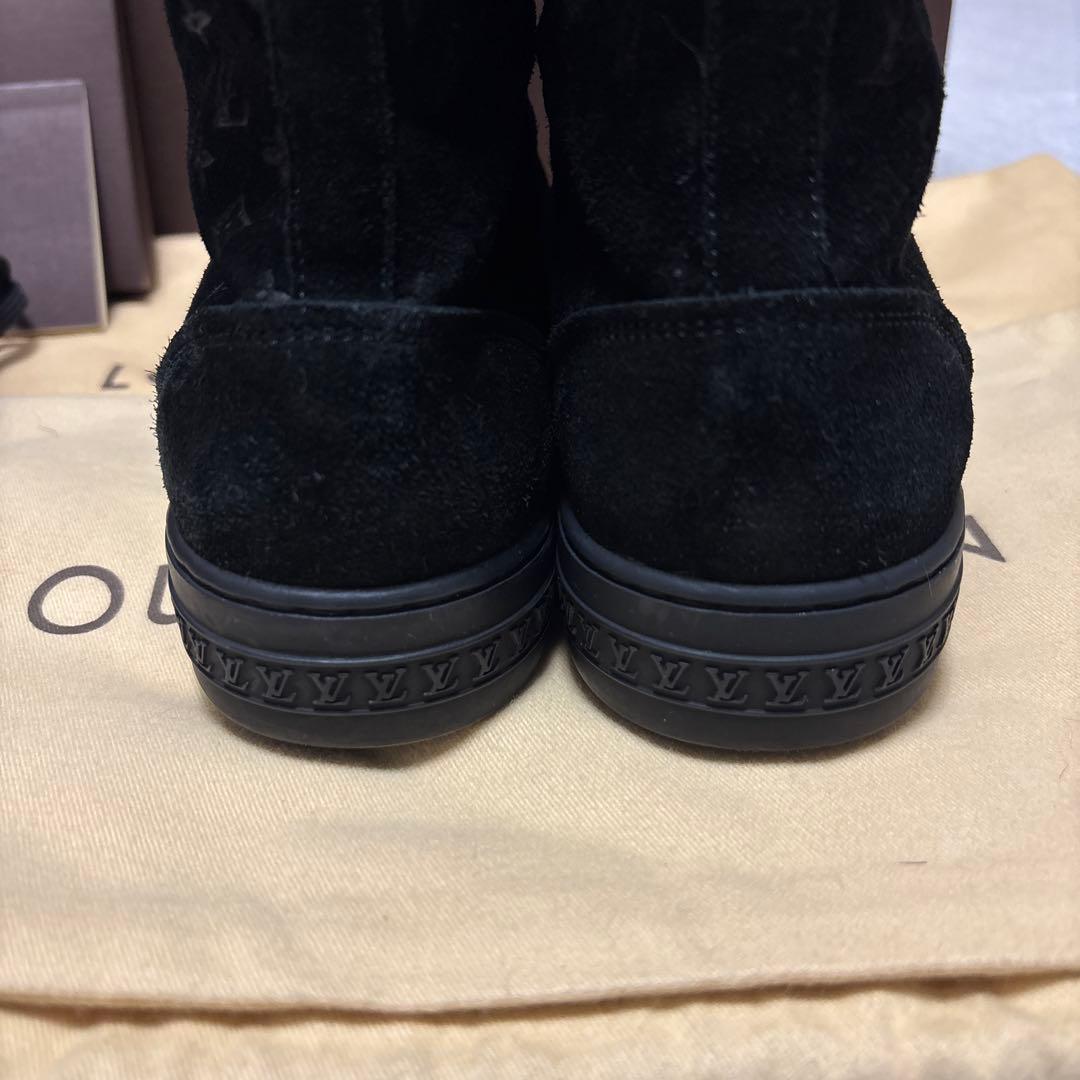 LOUIS VUITTON ルイヴィトンファーハイカットロゴスニーカー