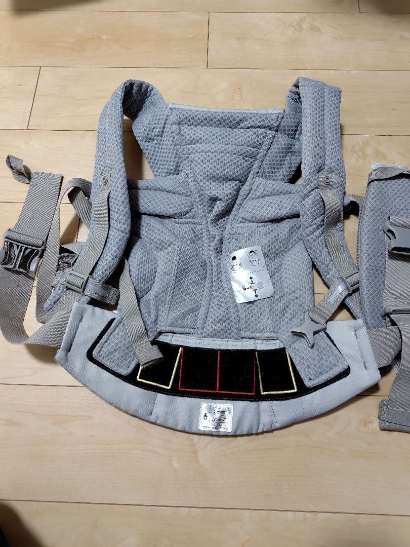 美品 エルゴ オムニブリーズ パールグレイ