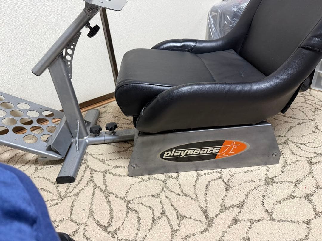 Playseat 黒・ロジクールGRAN TURISMO4・F1ソフト2本オマケ