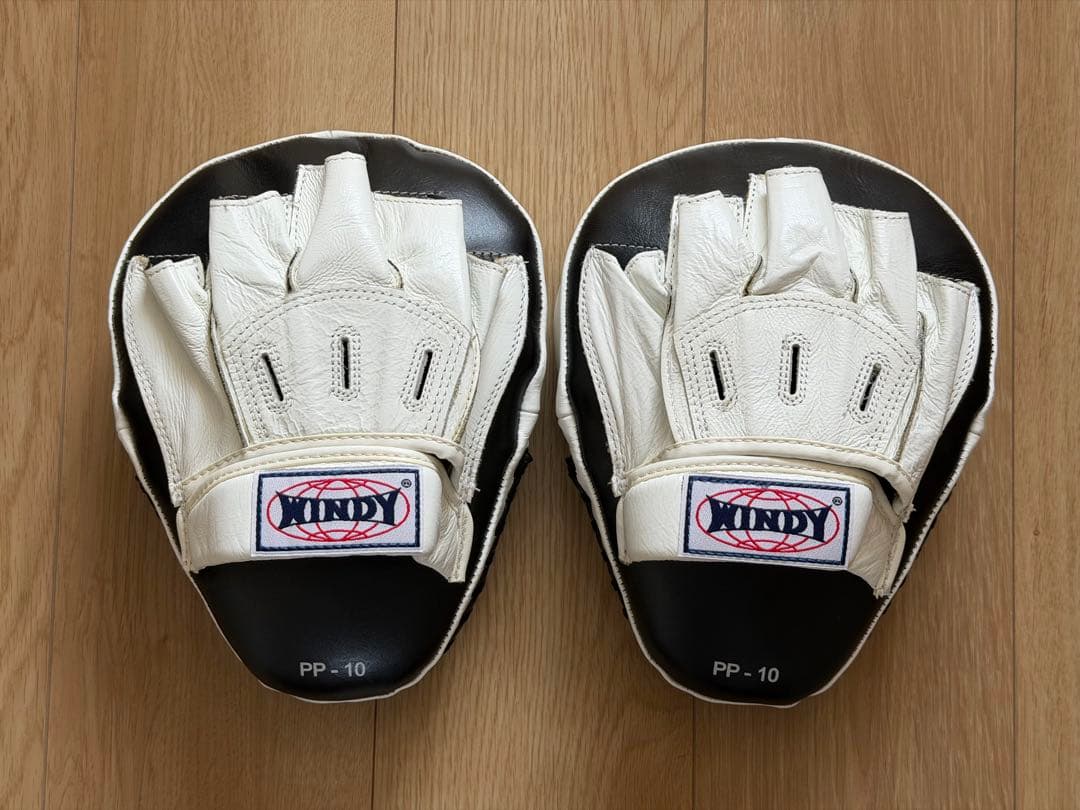極美品　WINDY ミット ウィンディ レザー　革　黒　白