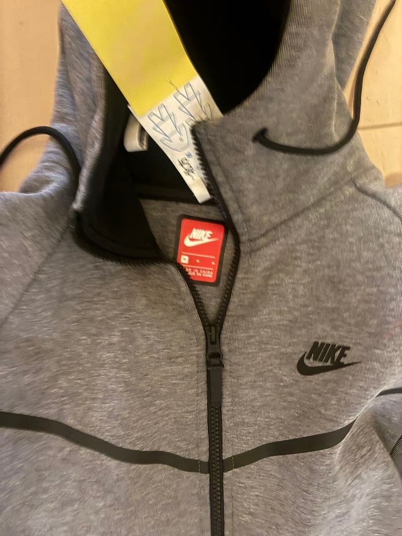 Nike グレー テックフリース　M Ｌサイズ 人気モデル