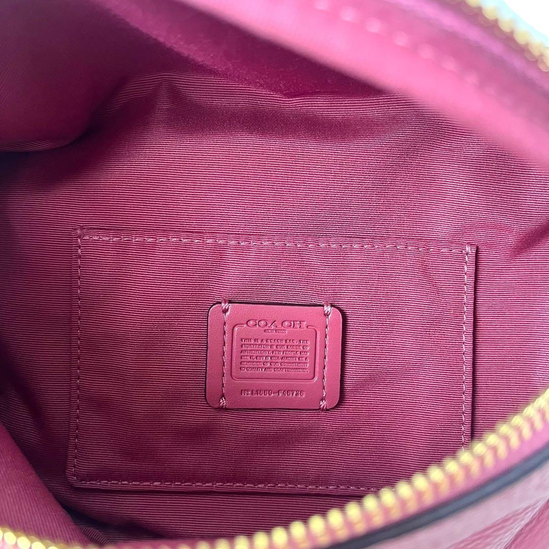 ほぼ未使用✨ COACH コーチ ボディーバッグ ウエストポーチ シボ革 ピンク