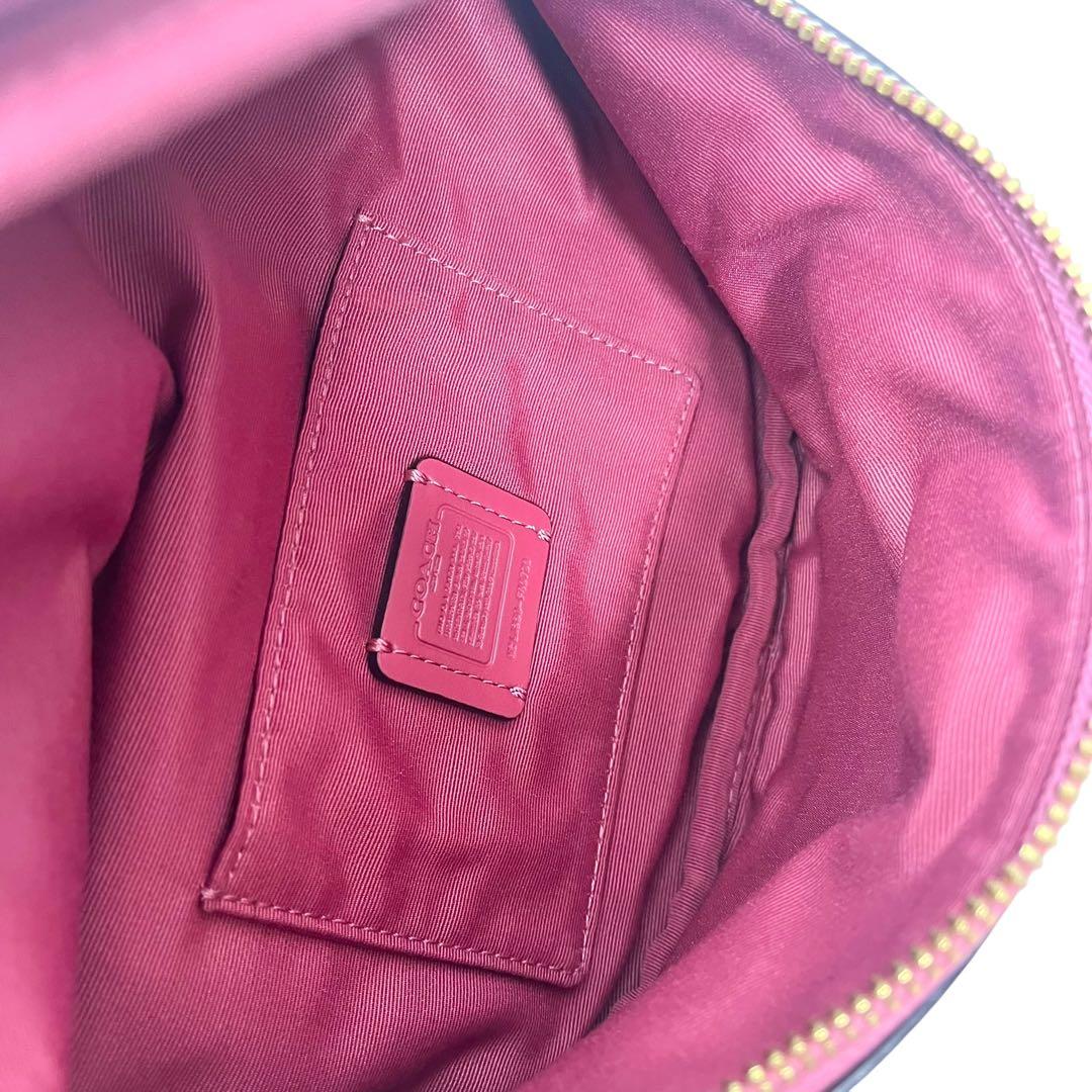 ほぼ未使用✨ COACH コーチ ボディーバッグ ウエストポーチ シボ革 ピンク