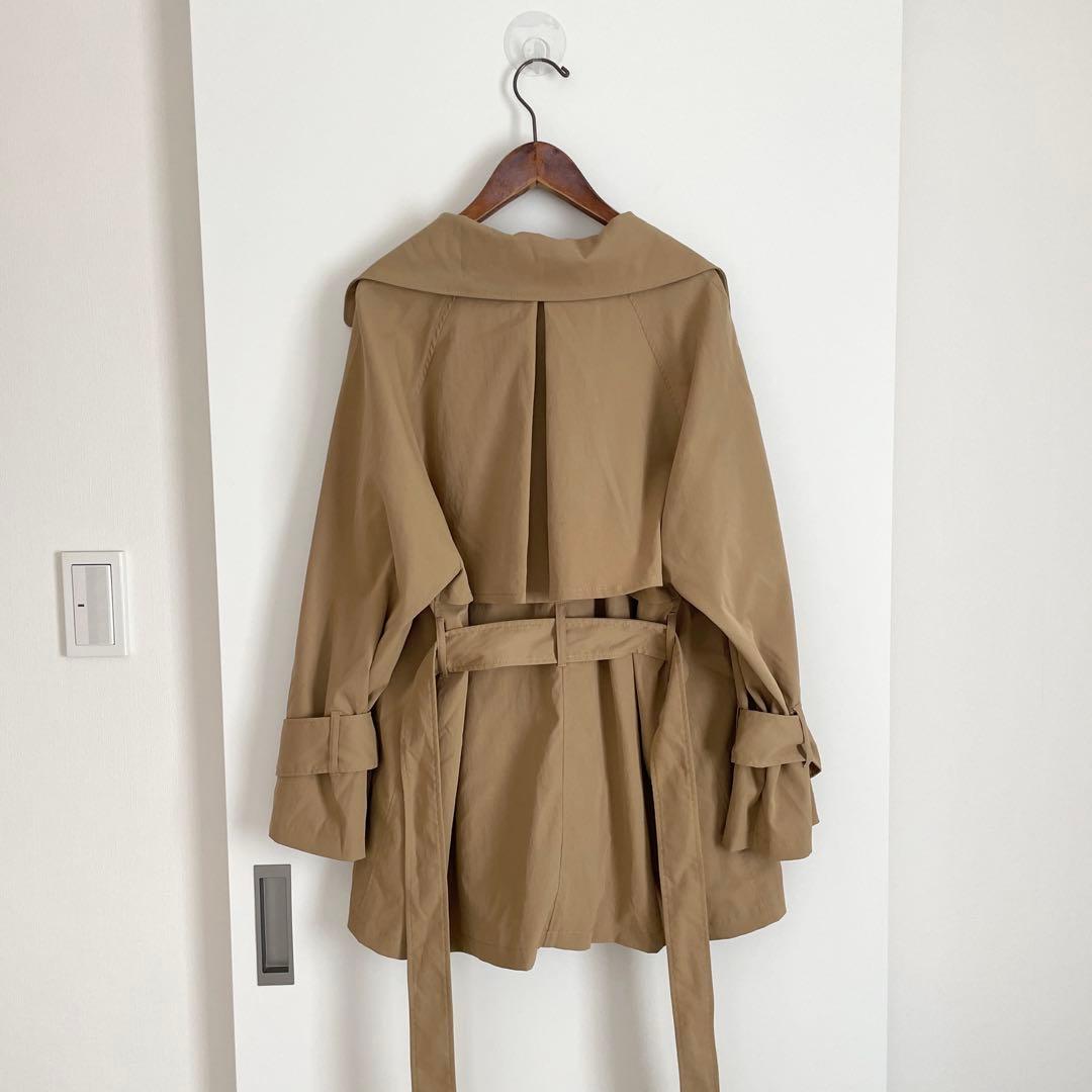 ストラ　Stola. ベルテッドミドル丈コート　ベージュ