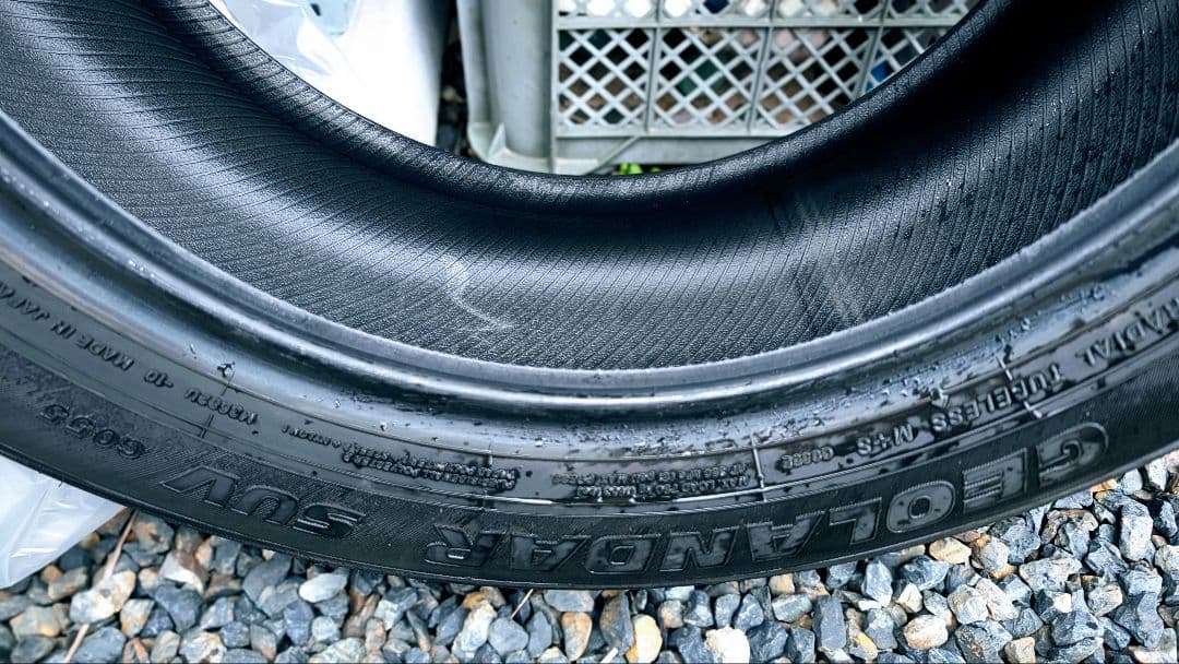 デリカD5純正タイヤ4本 GEOLANDAR SUV 225/55R18