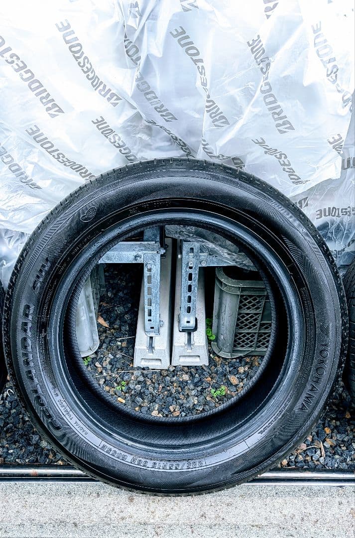 デリカD5純正タイヤ4本 GEOLANDAR SUV 225/55R18
