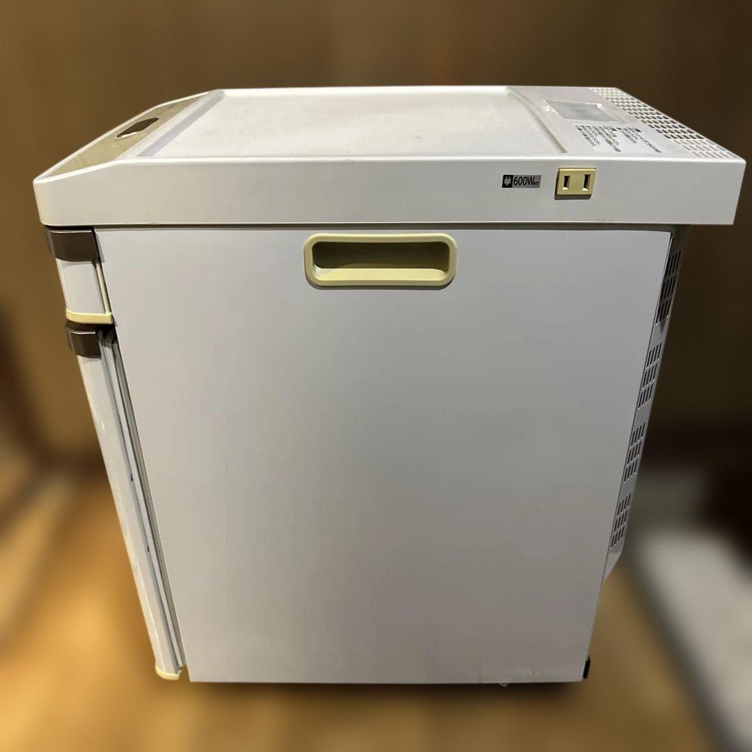 ツインバード　ベッドサイド冷蔵庫（ペルチェ式） HR-D282