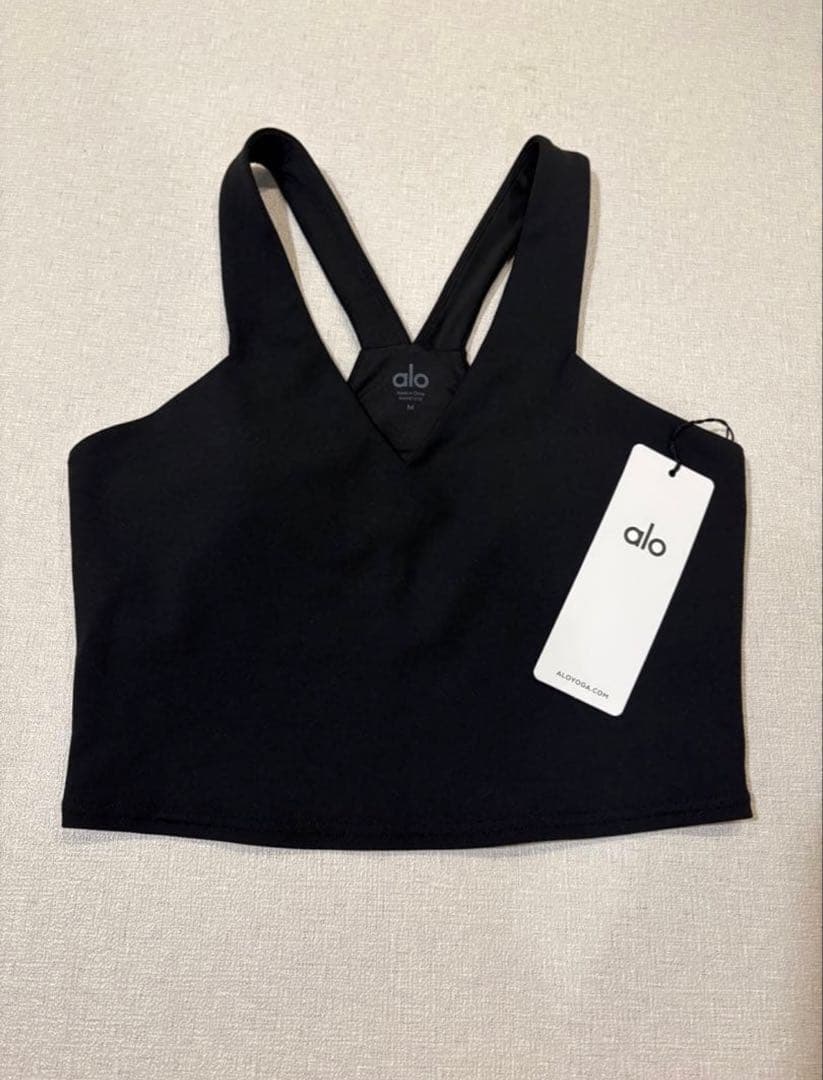 ALO yoga タンクトップAIRBRUSH REAL BRA ブラック