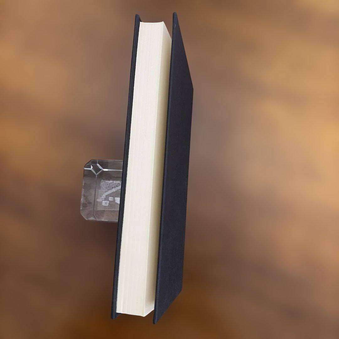 洋書 Nobody Lives For Ever SIGNED BY AUTHOR