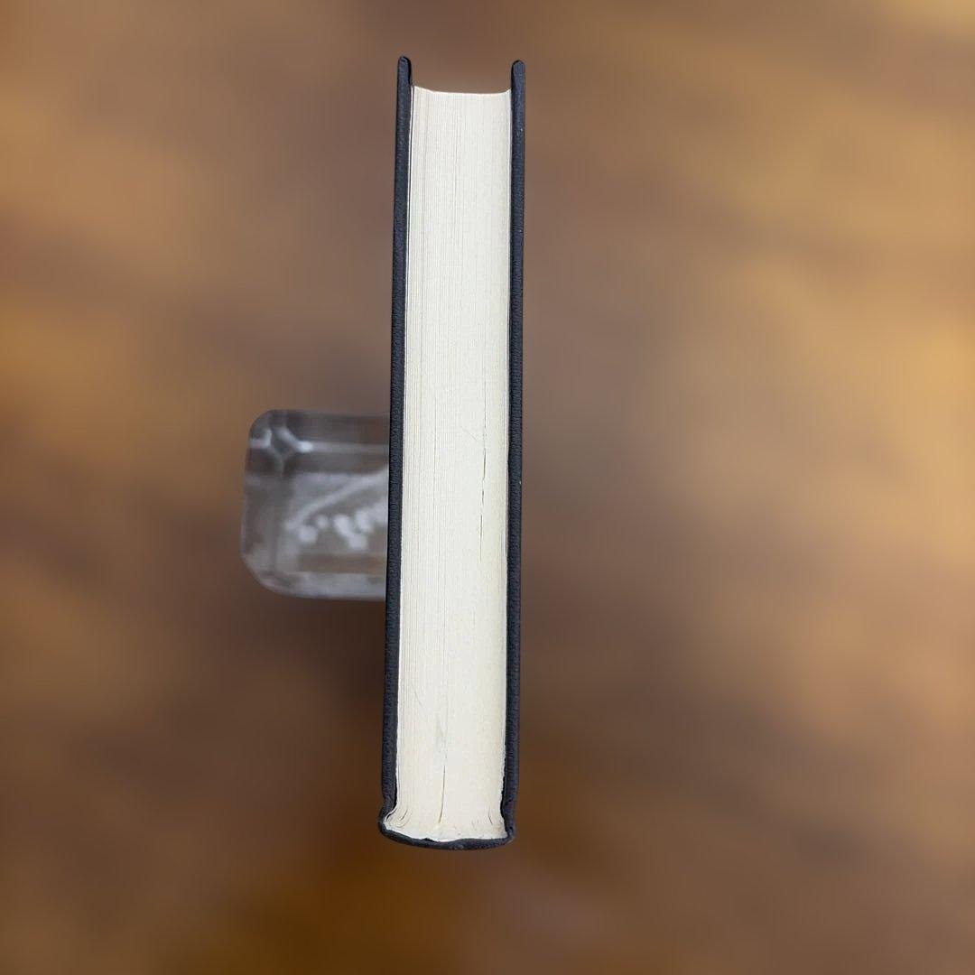 洋書 Nobody Lives For Ever SIGNED BY AUTHOR