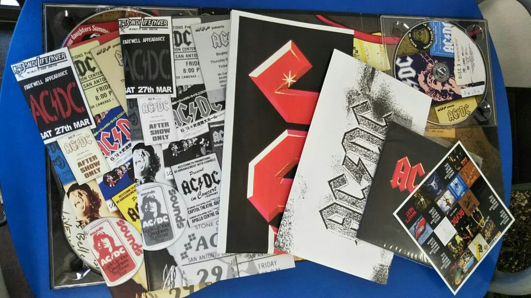 AC/DC    PLUG ME IN  完全生産限定ボックス