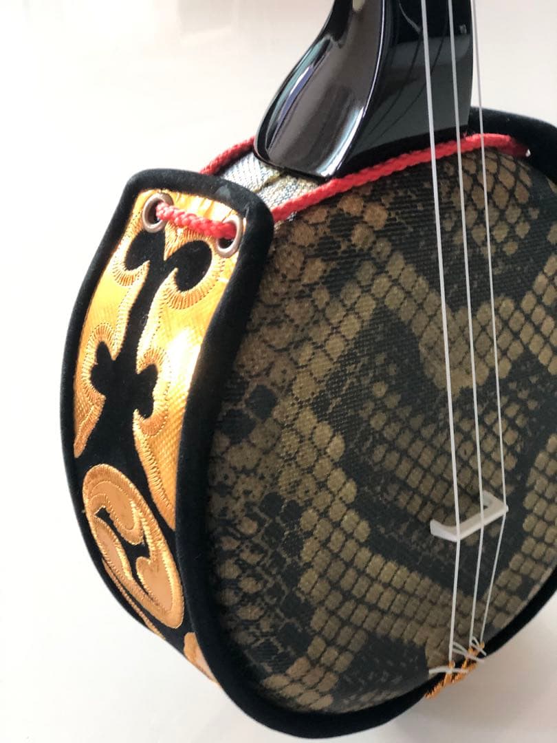 お値下げいたしました！チューナー付き新品⭐︎ミニ三線
