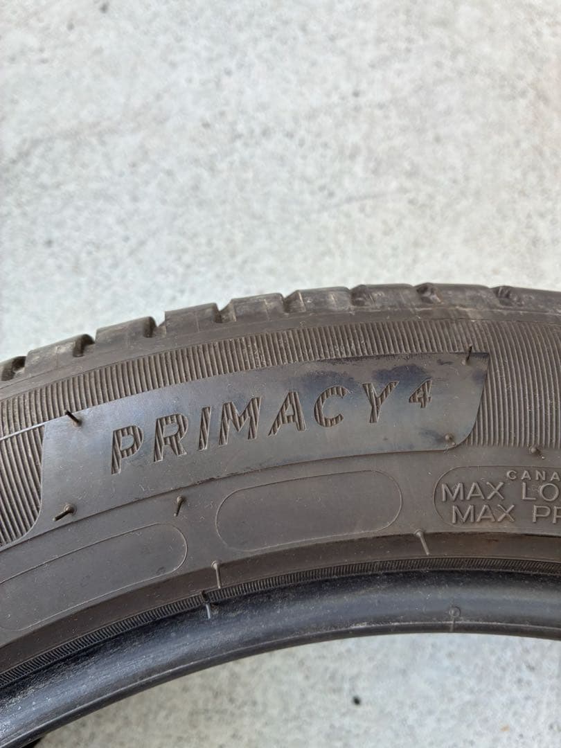 送料込み235/45r17ミシュラン　プライマシー4 2本バリ山