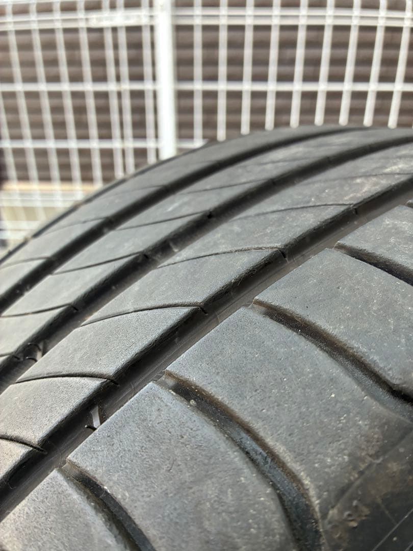 送料込み235/45r17ミシュラン　プライマシー4 2本バリ山