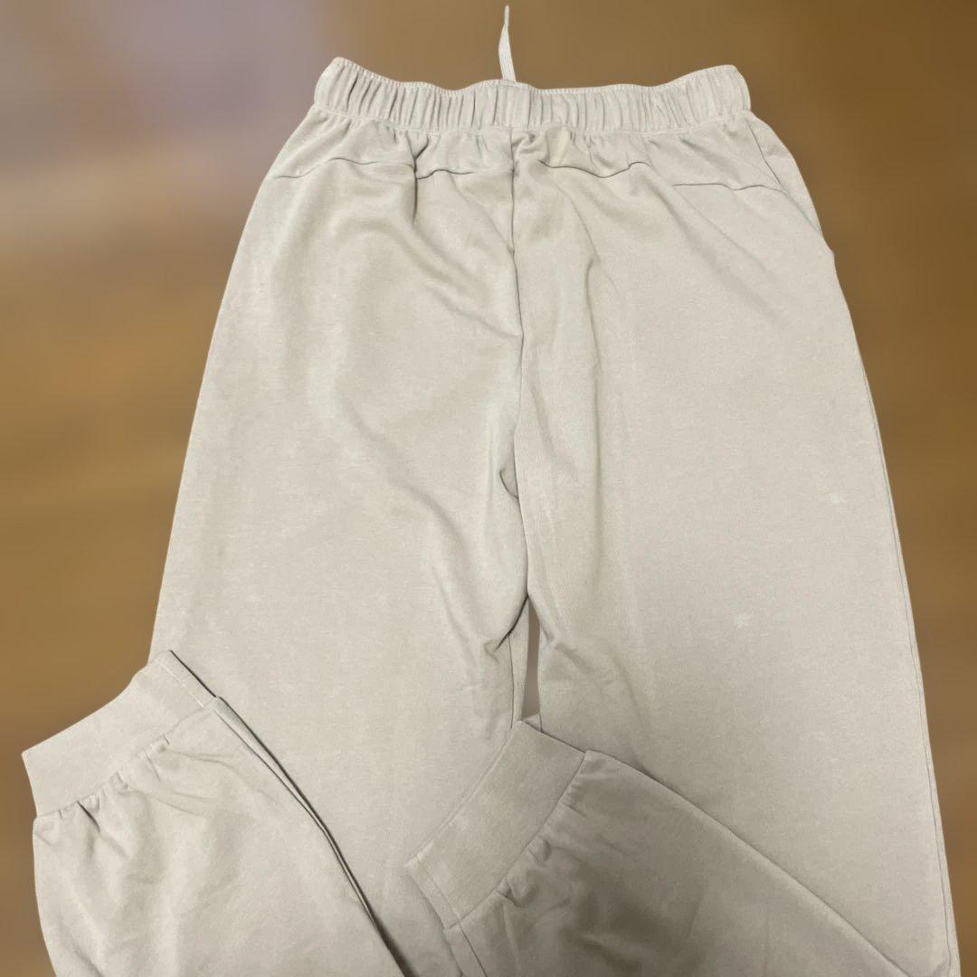 新品TENTIAL BAKUNEスエットセッアップ リカバリーウェア　L