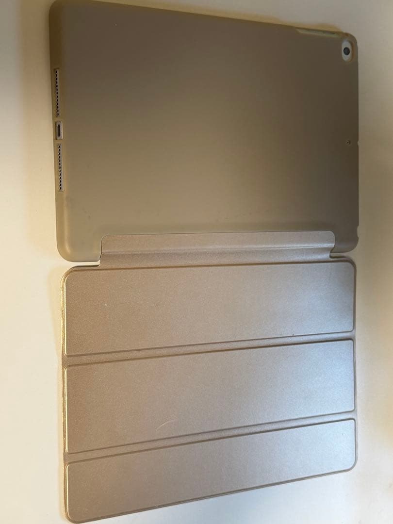 iPad6世代 128GB 最大バッテリー100% ケース、フィルムつき