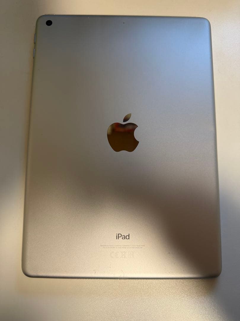 iPad6世代 128GB 最大バッテリー100% ケース、フィルムつき