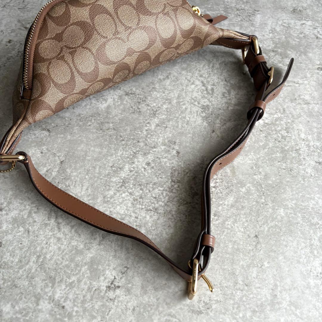 【極美品】COACH シグネチャー ボディバッグ ショルダーバッグ クロスボディ