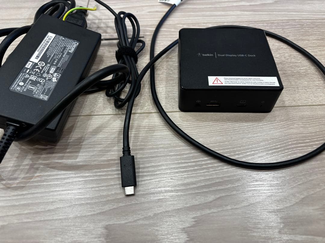 Belkin 8 in 1 USB-C ドッキングステーション