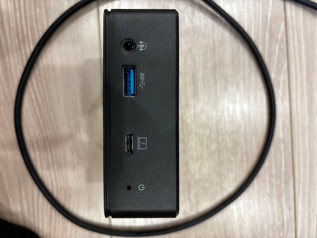 Belkin 8 in 1 USB-C ドッキングステーション