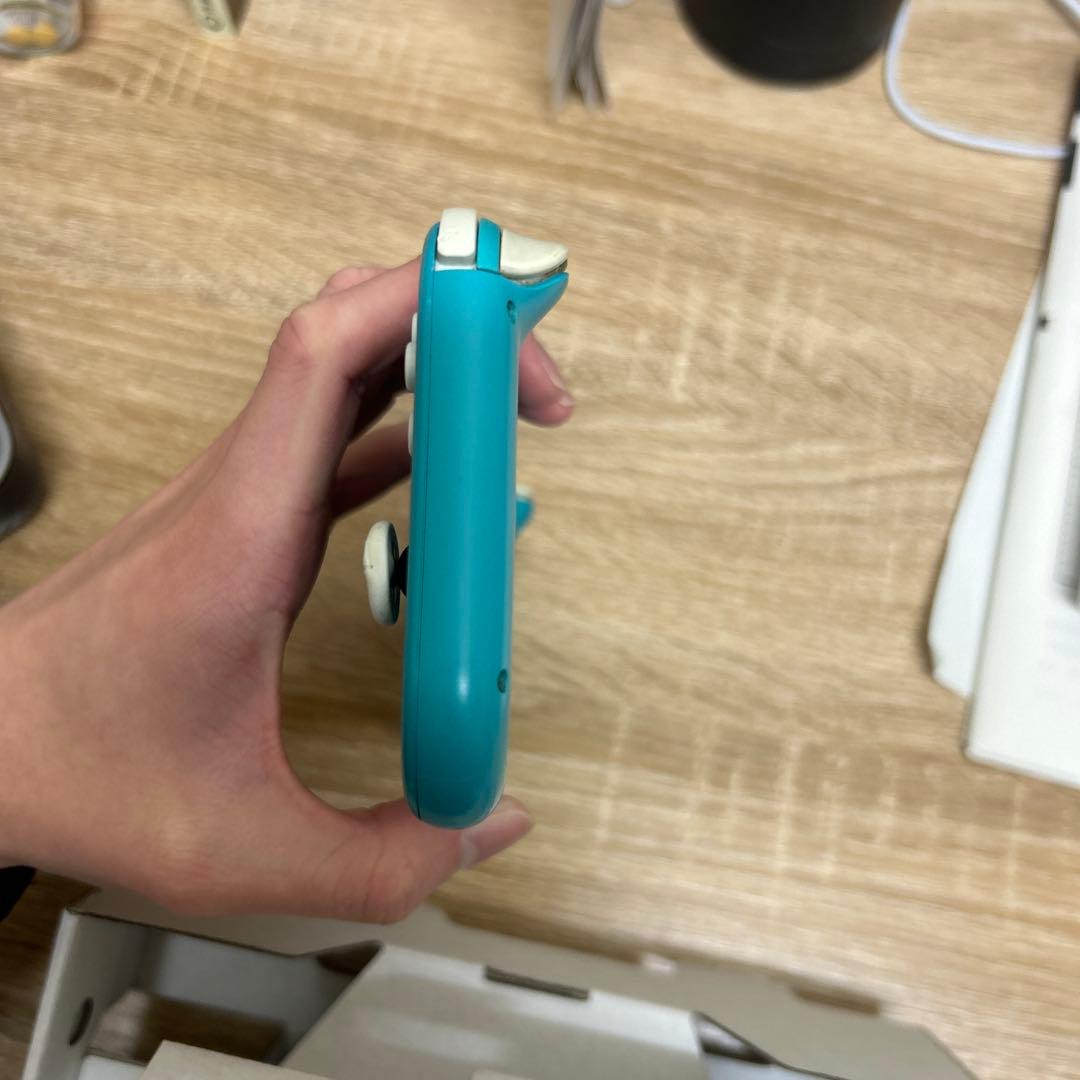 Switchライト（箱付き）値下げ可能です！！