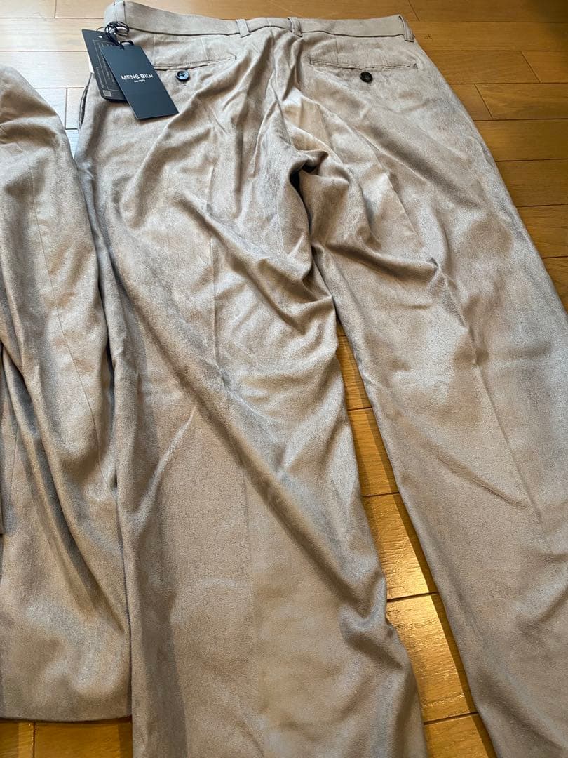 【最終値下げ】【新品】《セットアップ》ストレッチコマスエード ジャケット　パンツ