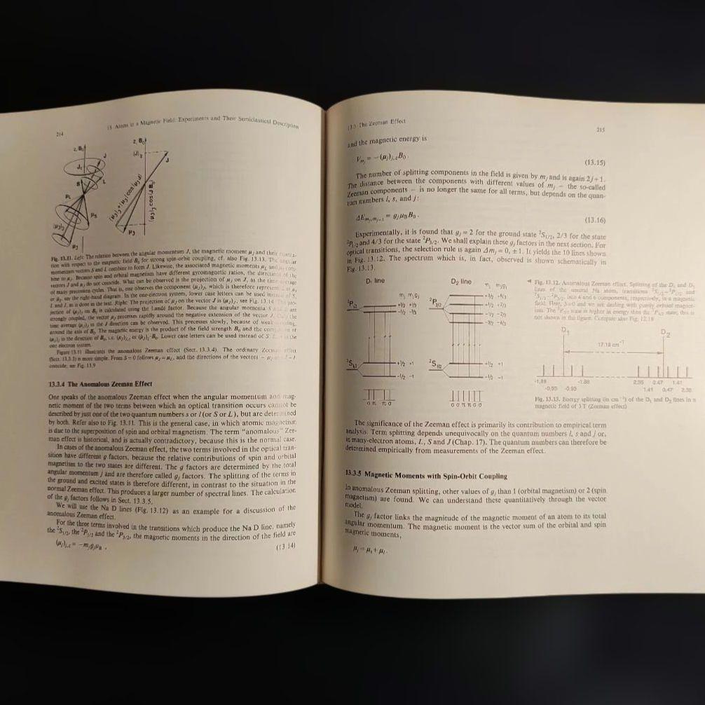 THE PHYSICS OF ATOMS AND QUANTA 第7版