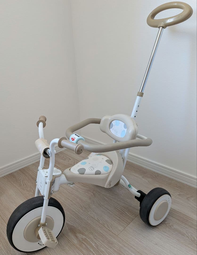 アイデス ナチュラル トライク プー&ハニー　三輪車 ステップ付