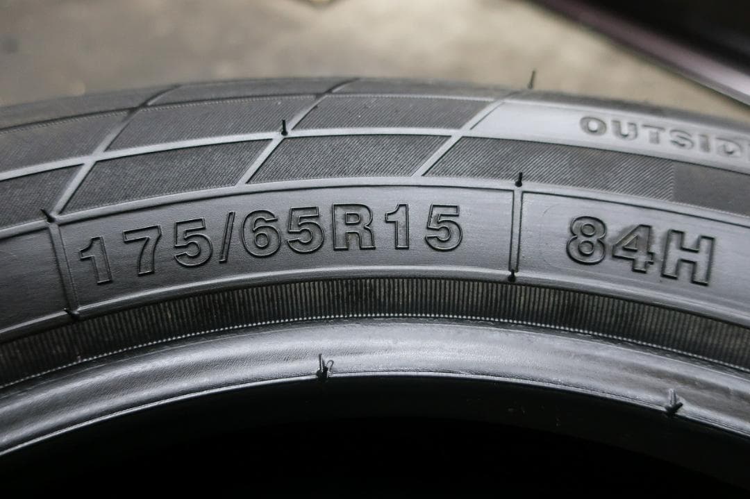 2025年製　ネオリン　ネオグリーン　175/65R15　バリ溝98％　4本