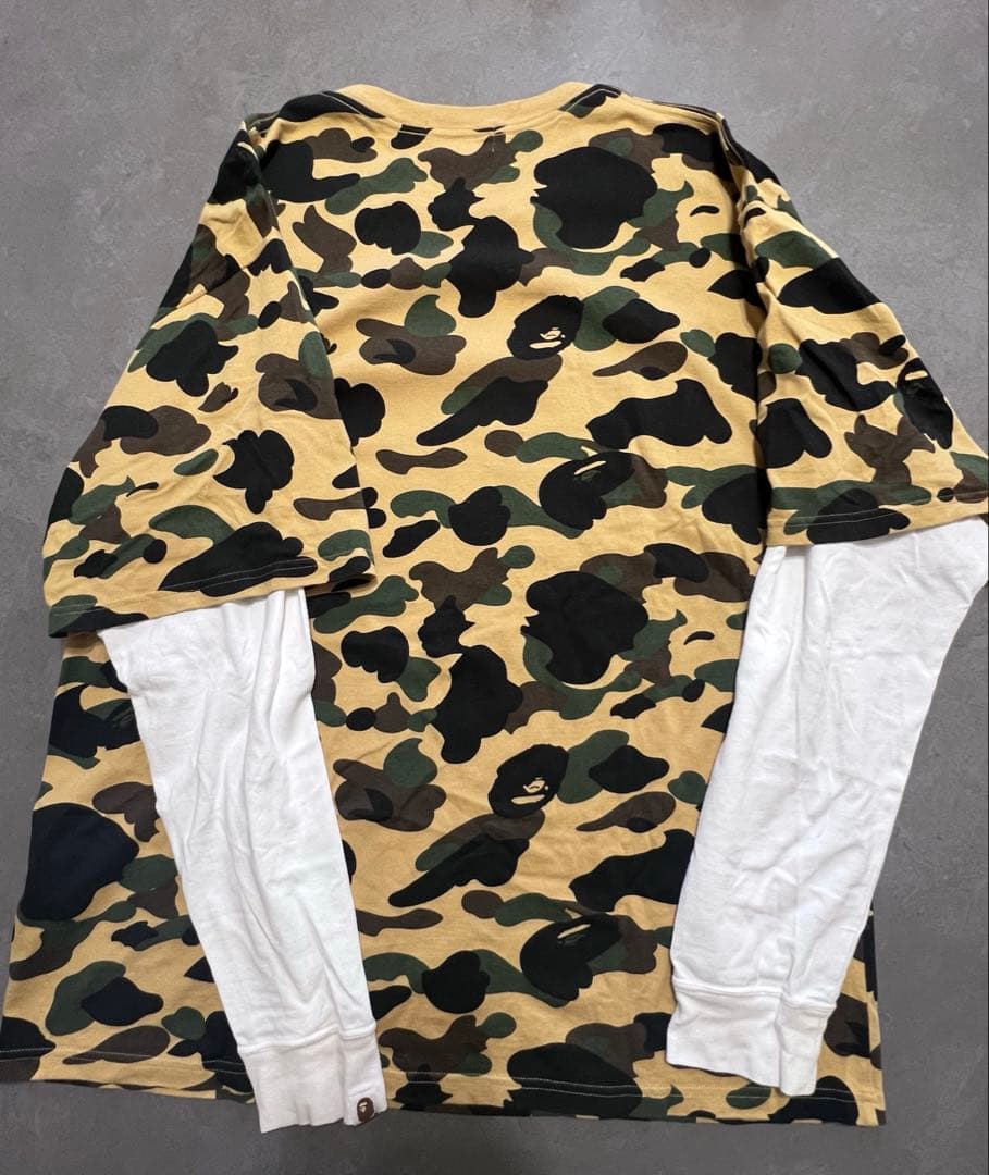 *A BATHING APE® フェイクレイヤードTシャツ