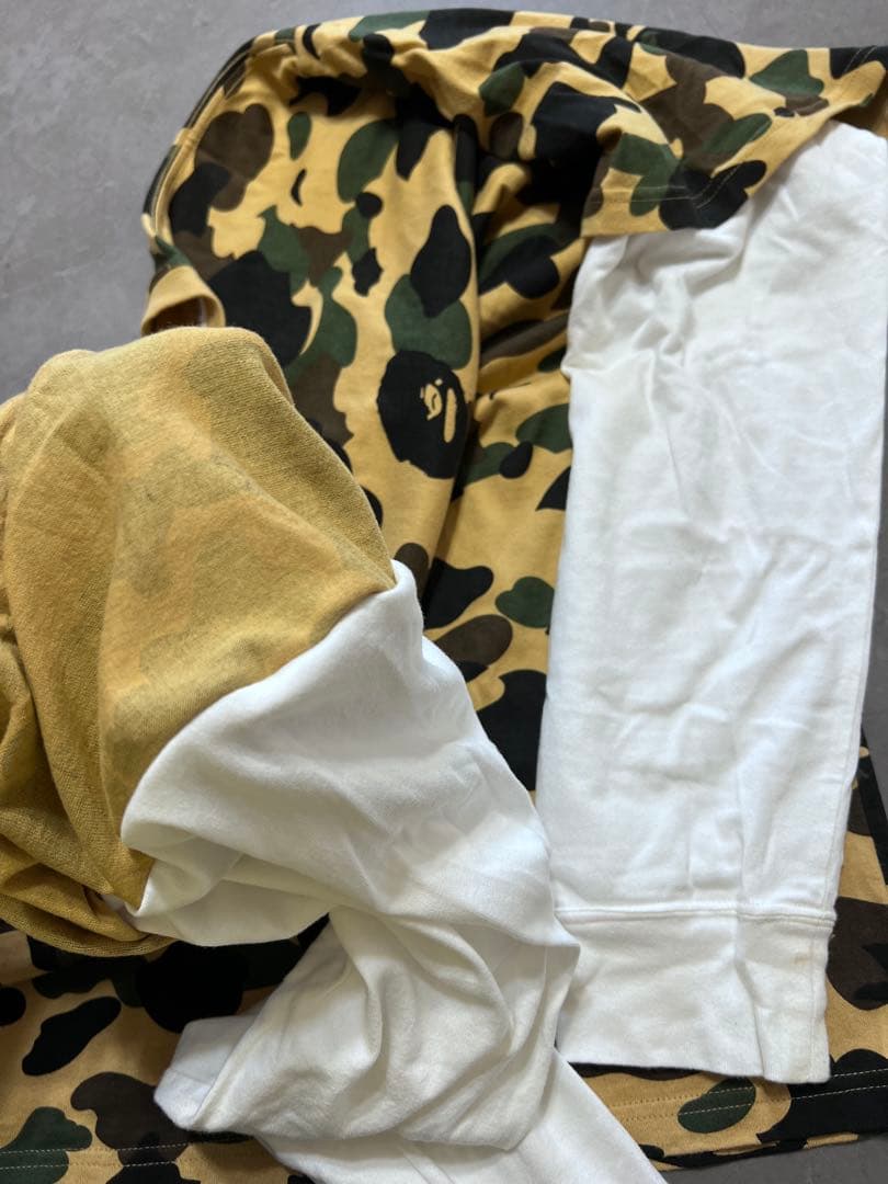 *A BATHING APE® フェイクレイヤードTシャツ
