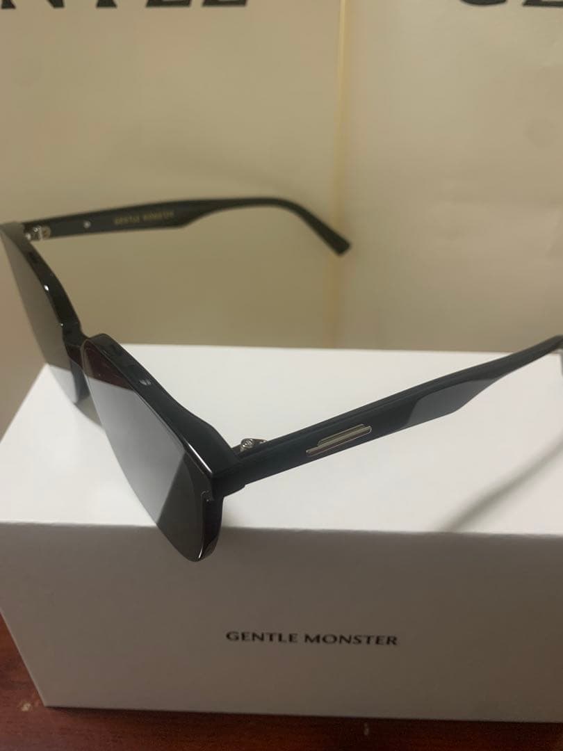 Gentle Monster lilit 黒　ジェントルモンスター