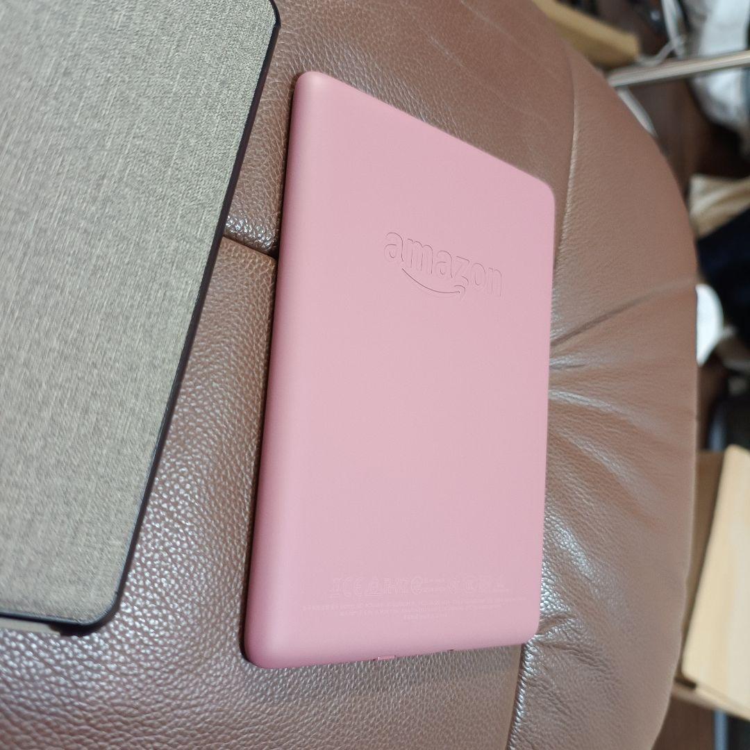 Kindle Paperwhite 第10世代 8GB　カバー付き