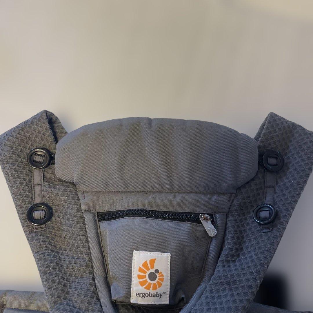 美品　ergobaby オムニブリーズ OMNI breeze 抱っこ紐