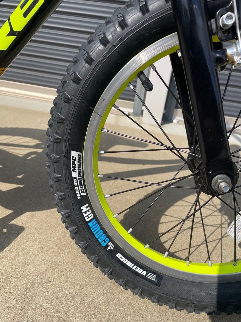TREK PRECALIBER 16インチ 足利市手渡し限定　おまけ付 トレック