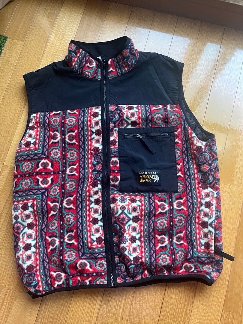MOUNTAIN HARD WEAR 幾何学模様 ベスト