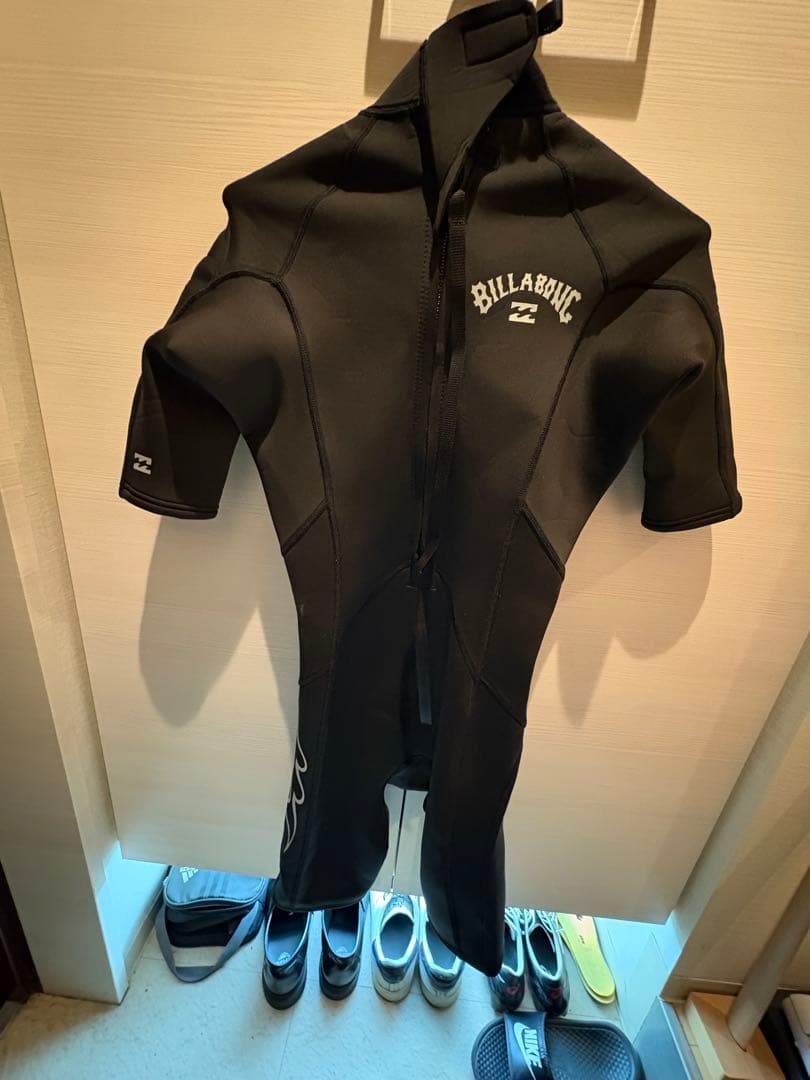 Billabong ウェットスーツ 黒 半袖